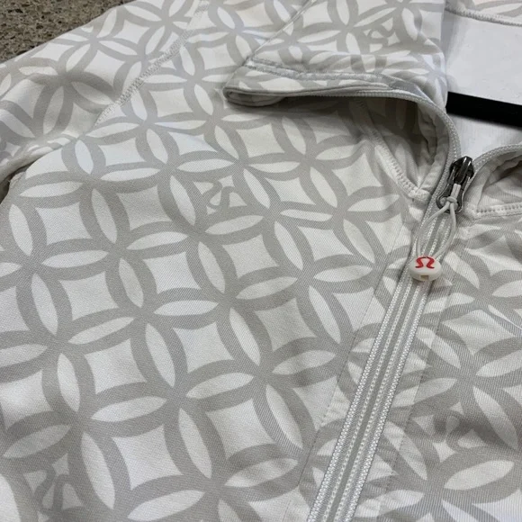 Jacket - Picture 3 of 4